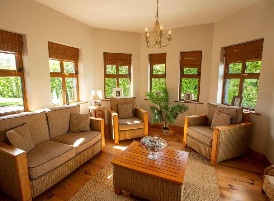 Castletown, Inch, Kilmichael, Y25WY06