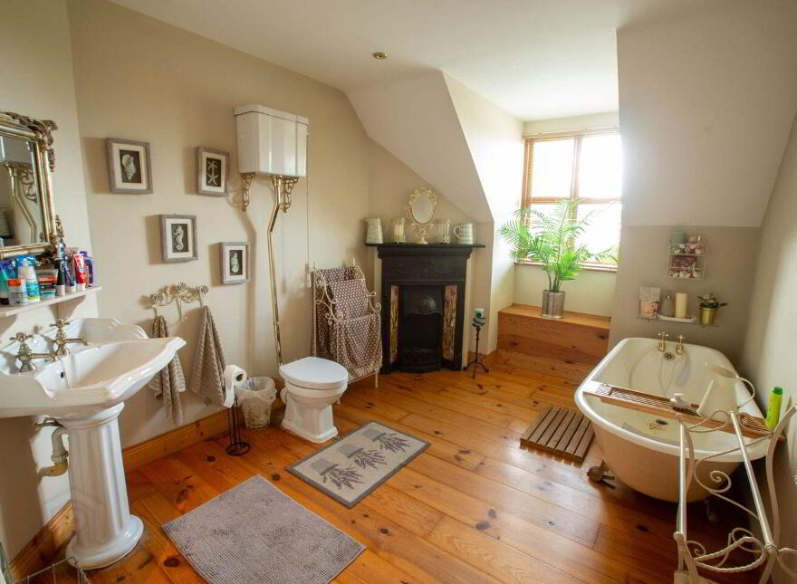 Castletown, Inch, Kilmichael, Y25WY06