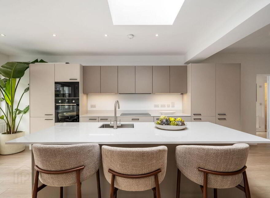 14 South Avenue, Mount Merrion, A94V2H1