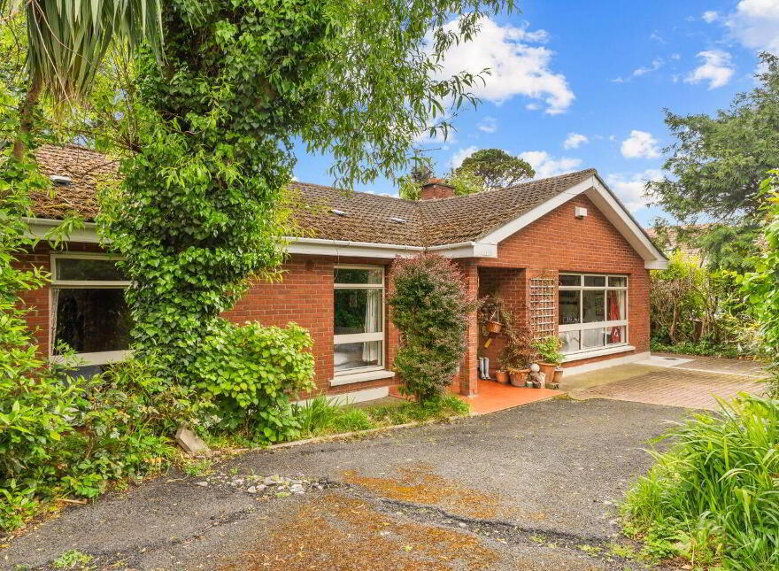 Marine Lodge, Seafield Road, Killiney, A96H966 photo