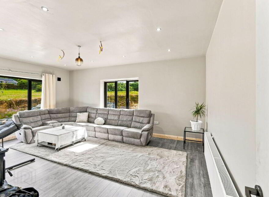 Mountain Light, Ballinlug West, Killanne, Y21K6YX