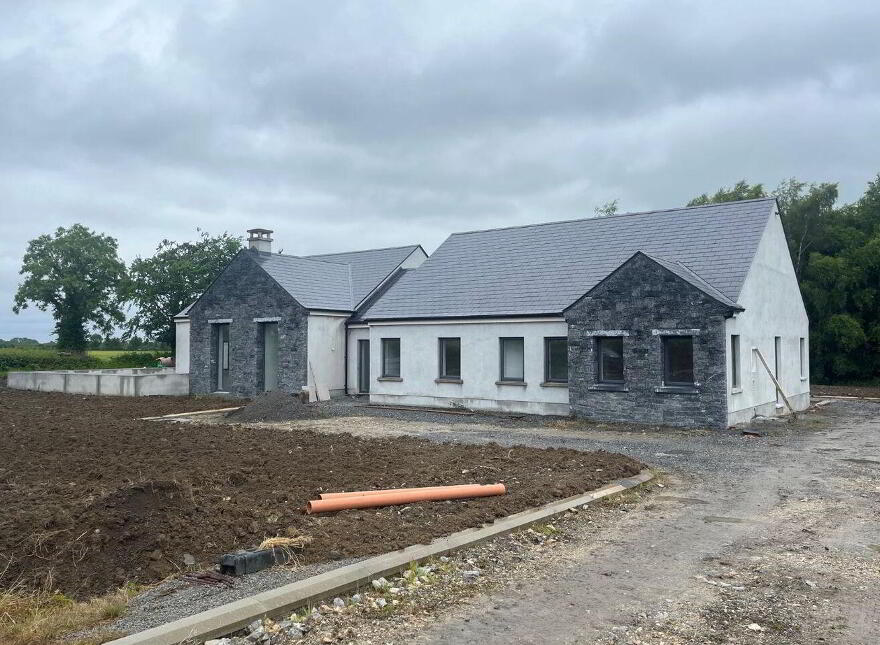 Ballymacegan, Portland, Portland, E45XY79