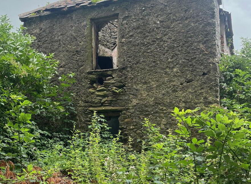 Glebe House, Ruins & Pig Farm Anglont, Killorglin
