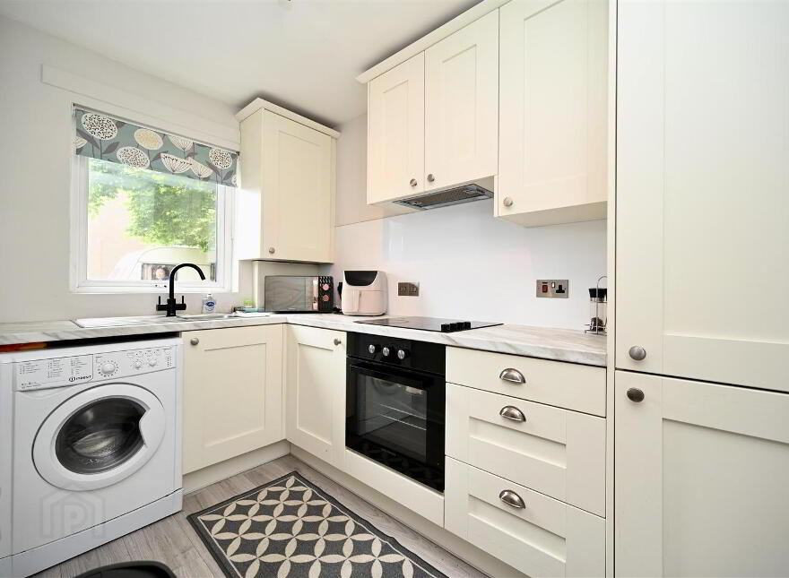21 Ravenhill Court, Belfast, BT6 8FS