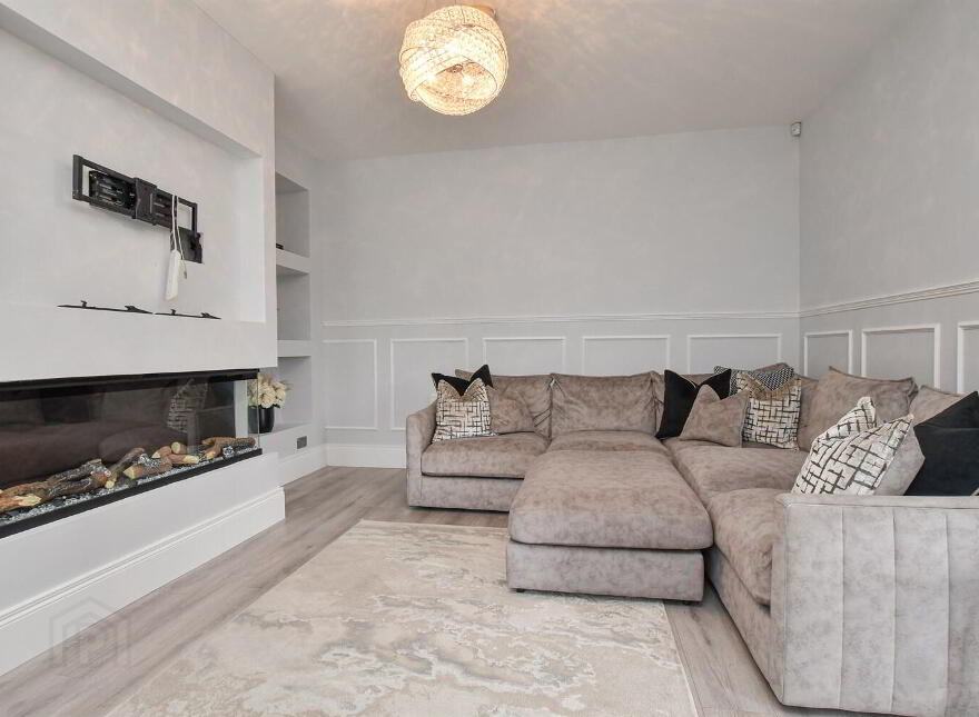 21 Donegall Park Gardens, Belfast, BT15 5EU