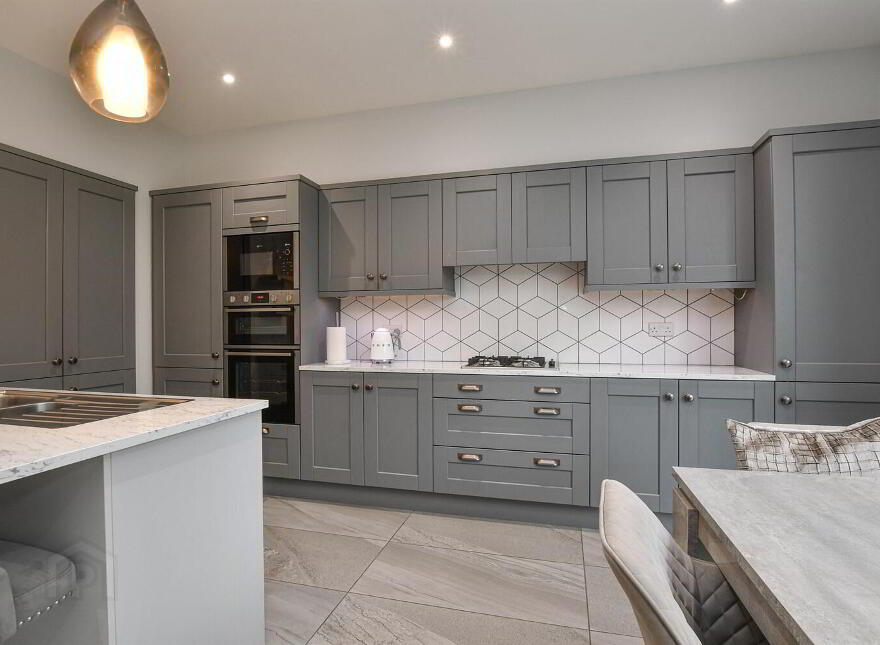 21 Donegall Park Gardens, Belfast, BT15 5EU