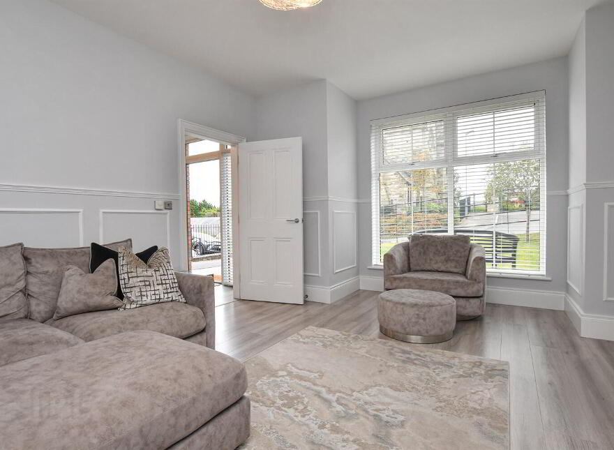 21 Donegall Park Gardens, Belfast, BT15 5EU