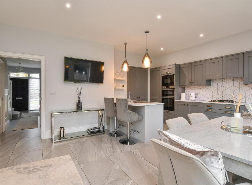 21 Donegall Park Gardens, Belfast, BT15 5EU