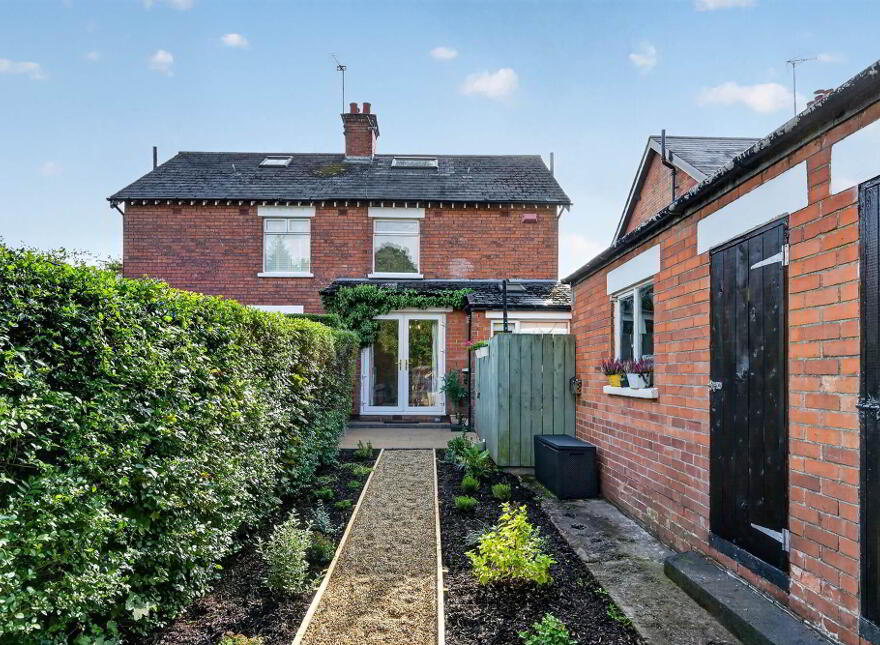 3 Belvedere Park, Stranmillis, Belfast, BT9 5GS