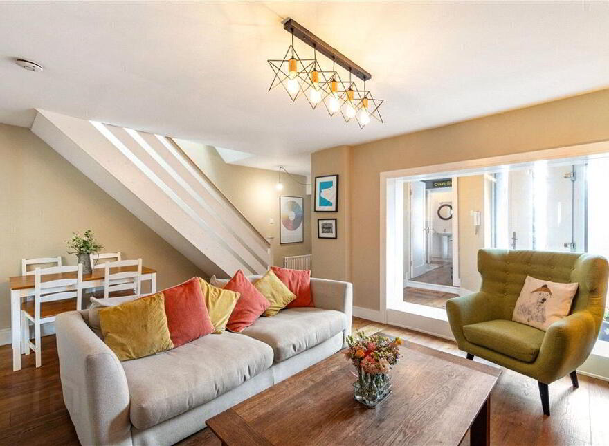 Olvin, 3A Vergemount Hall, Clonskeagh Road, Clonskeagh, Dublin 6, D06EE00