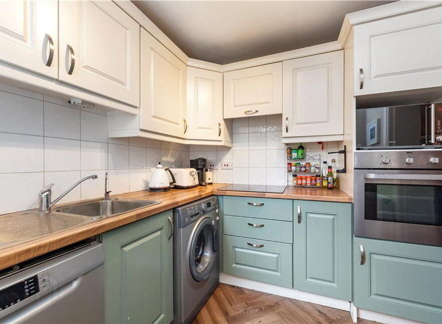 Olvin, 3A Vergemount Hall, Clonskeagh Road, Clonskeagh, Dublin 6, D06EE00