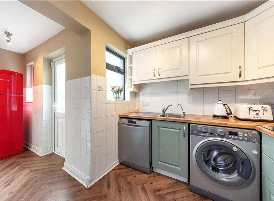 Olvin, 3A Vergemount Hall, Clonskeagh Road, Clonskeagh, Dublin 6, D06EE00