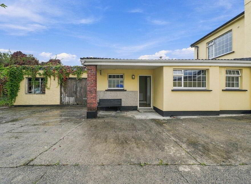 24 Garden City, Gorey, Y25XF59