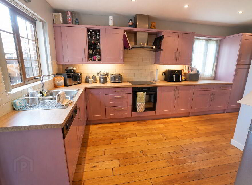 29 Town Park, Carrickfergus, BT38 8FG