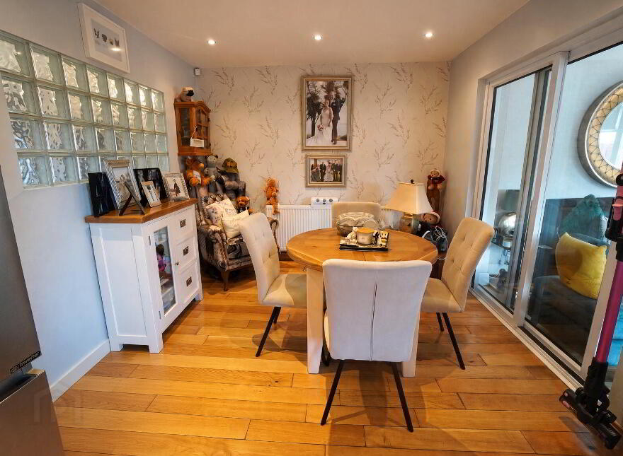 29 Town Park, Carrickfergus, BT38 8FG