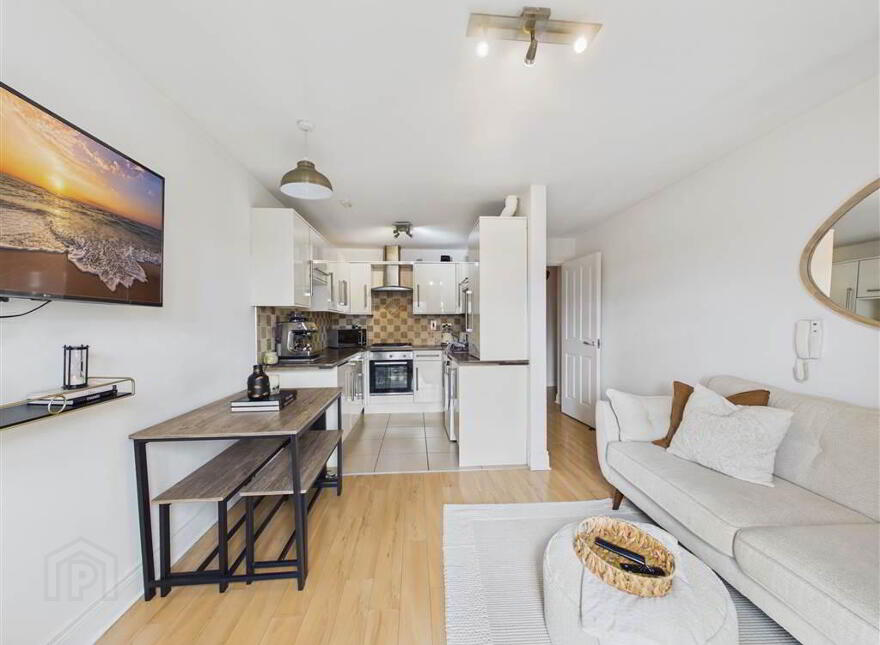 Apt 17 Casement Manor, 91-93 Andersonstown Road, Belfast, BT11 9BS