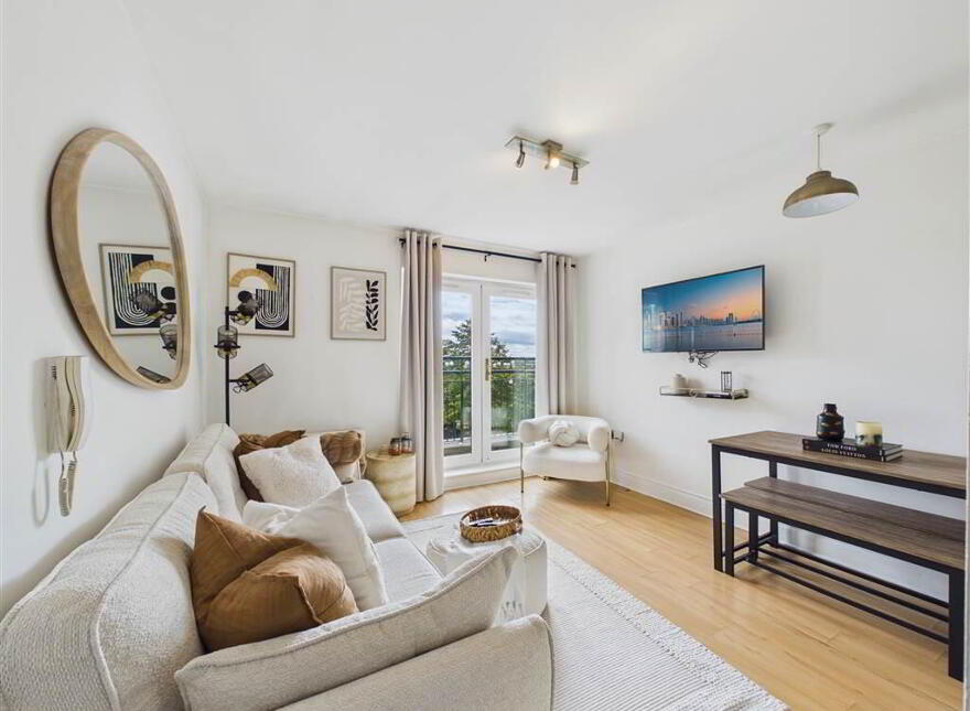 Apt 17 Casement Manor, 91-93 Andersonstown Road, Belfast, BT11 9BS