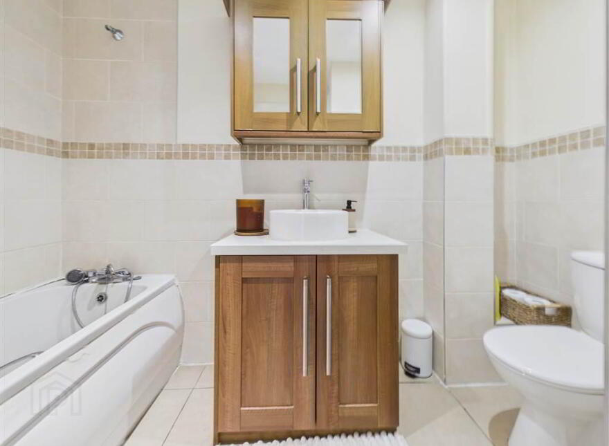 Apt 17 Casement Manor, 91-93 Andersonstown Road, Belfast, BT11 9BS