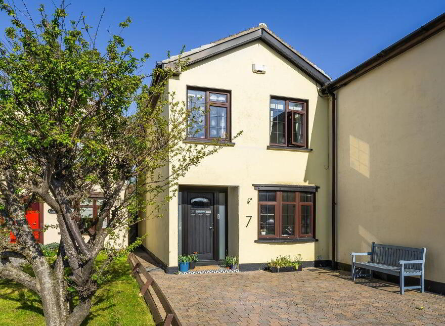 7 Yellow Meadows Lawn, Clondalkin, Clondalkin, D22 photo