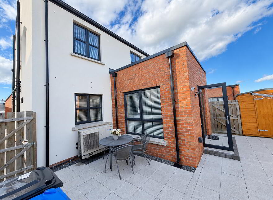 10 Stoney Manor, Woodside Road, L’derry, BT47 2UF