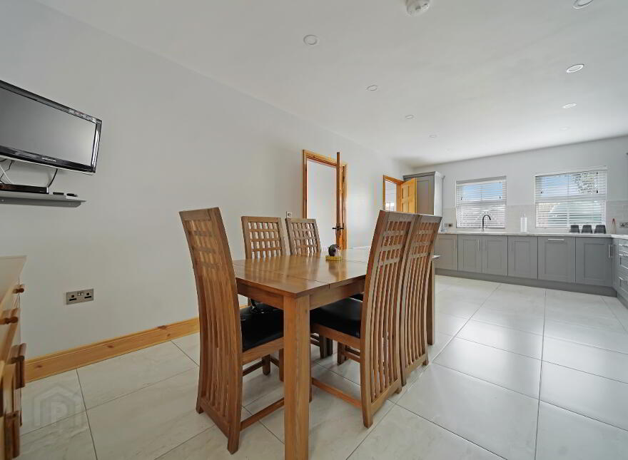 6 Muckle Hill View, Castlederg, BT81 7TR