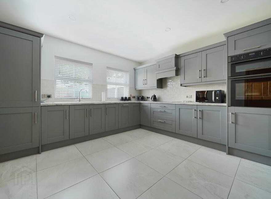 6 Muckle Hill View, Castlederg, BT81 7TR