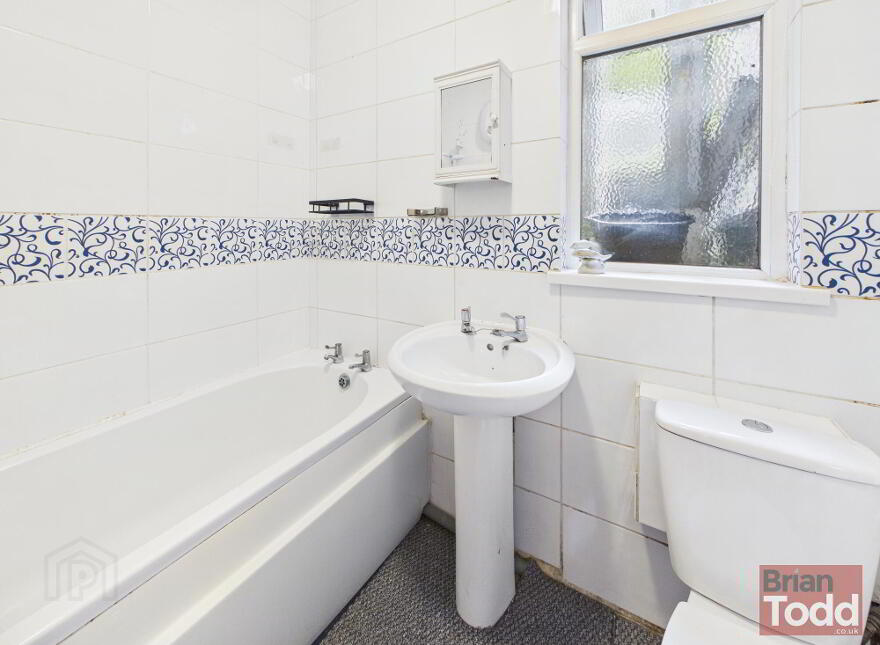 19 Bank Road, Larne, BT40 3AJ