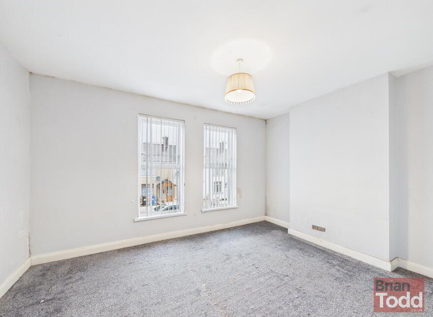 55 Laharna Avenue, Larne, BT40 1NF