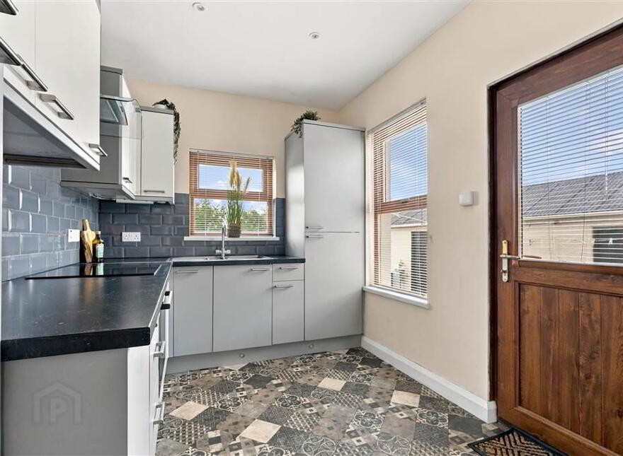 15 Rosspark, Ballymena, BT42 2JZ