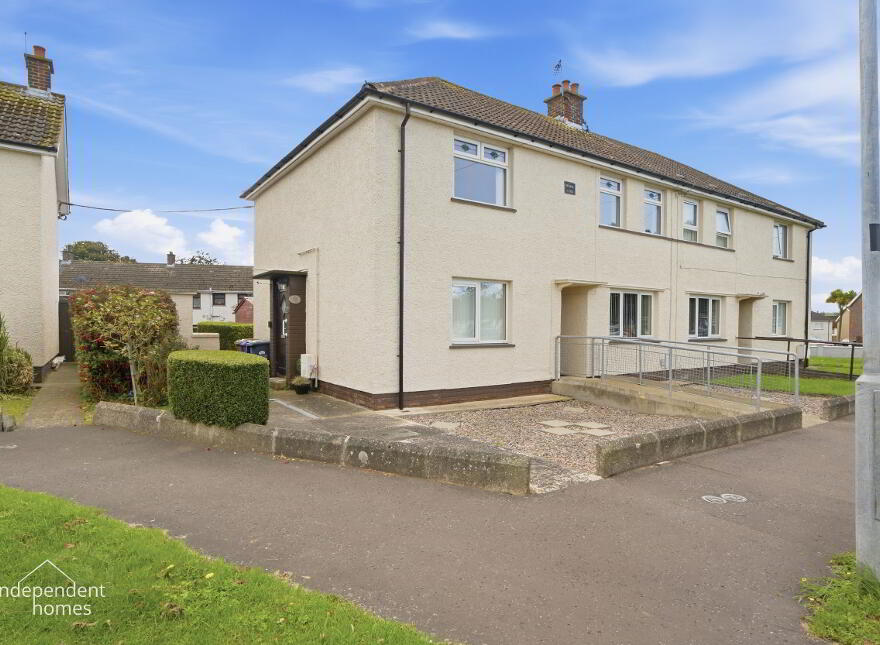 13 Kylemore Gardens, Larne, BT40 2HU