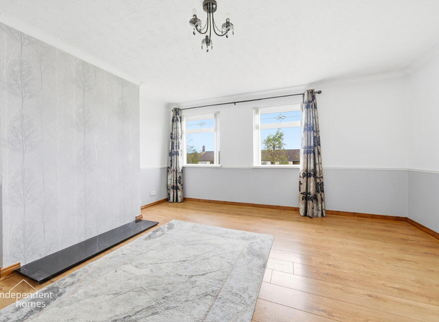 13 Kylemore Gardens, Larne, BT40 2HU