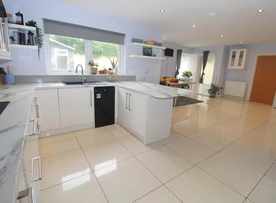 424 Belfast Road, Bangor, BT19 1UE