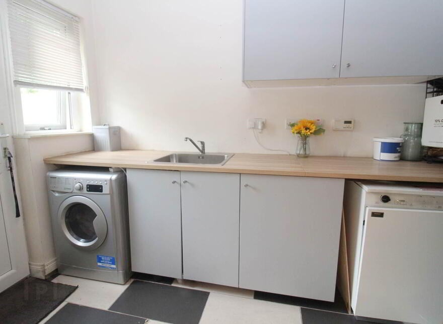 424 Belfast Road, Bangor, BT19 1UE