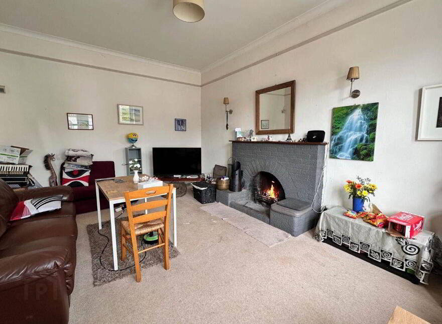 Main Street, Oughterard, H91E9XW
