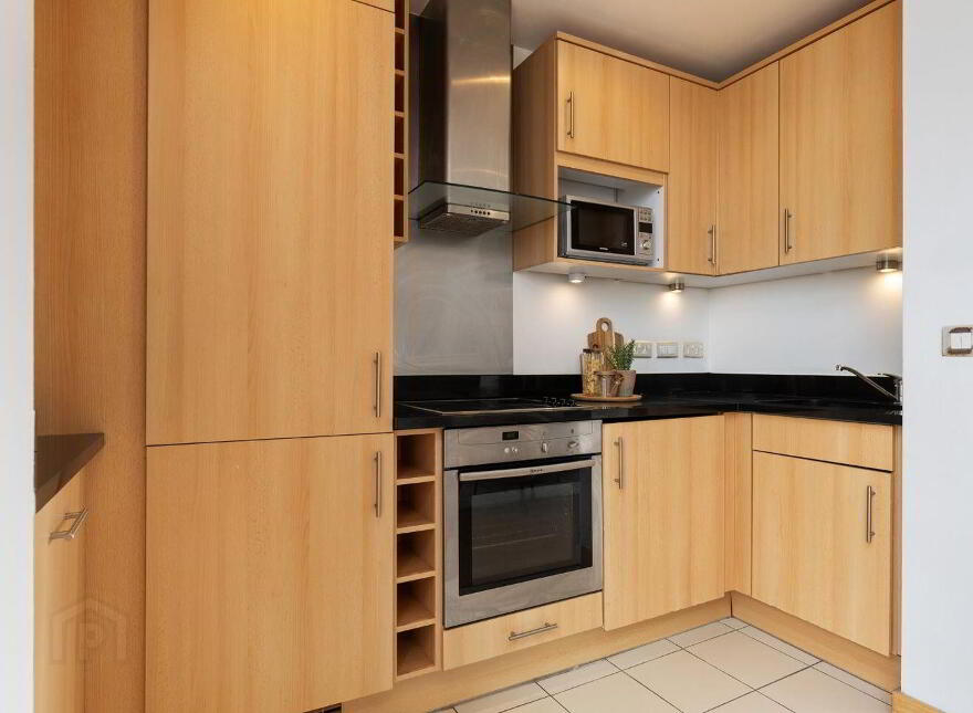 17 Pakenham House, Spencer Dock, Dublin 1, D01XW54