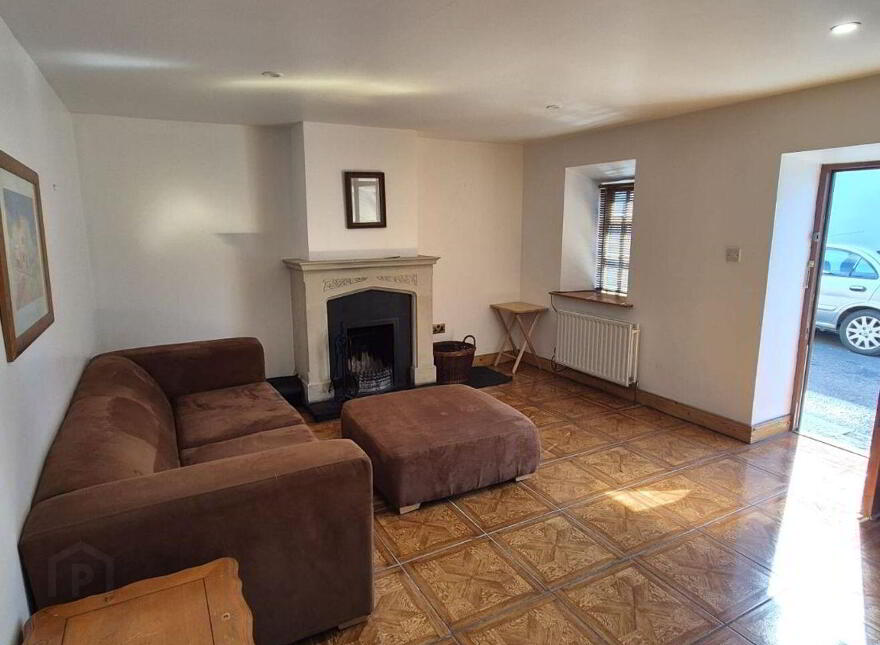 Old Chapel Court, Old Chapel Lane, Tullow, R93E302