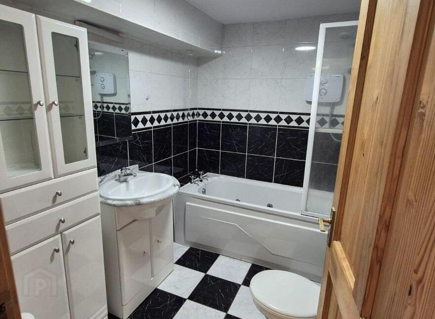 Old Chapel Court, Old Chapel Lane, Tullow, R93E302