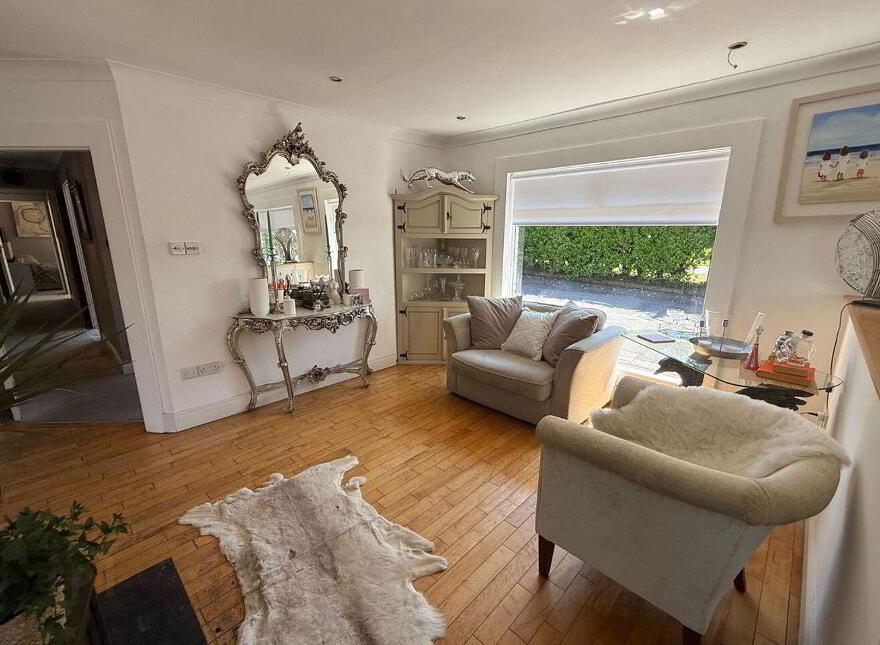 Wylde, Summercove, Kinsale, P17T998