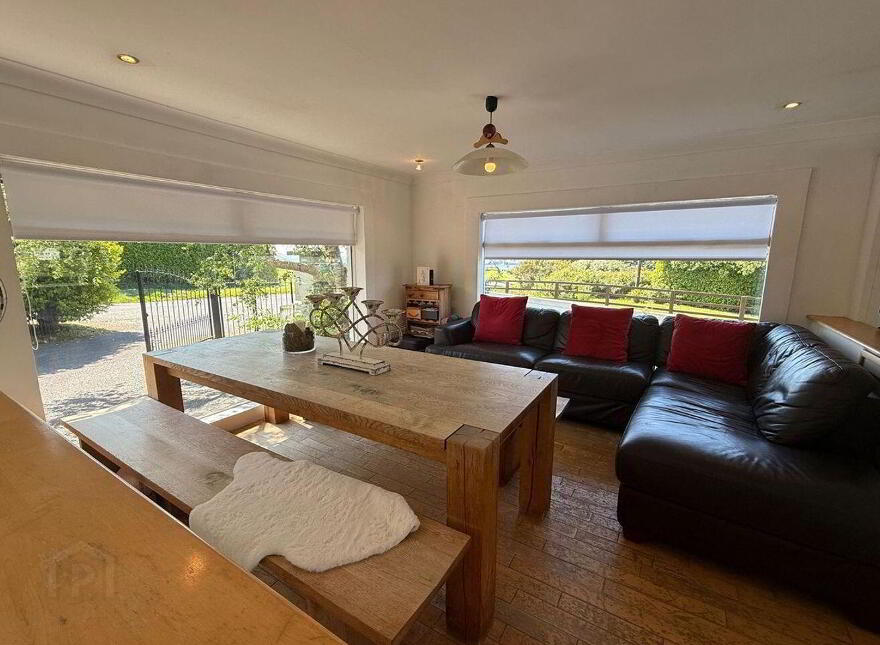 Wylde, Summercove, Kinsale, P17T998