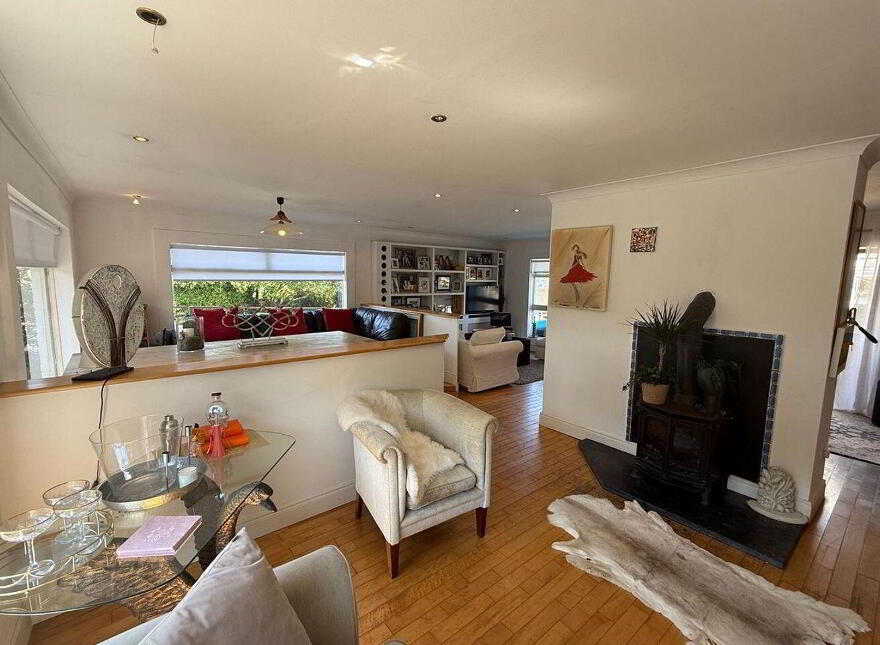 Wylde, Summercove, Kinsale, P17T998