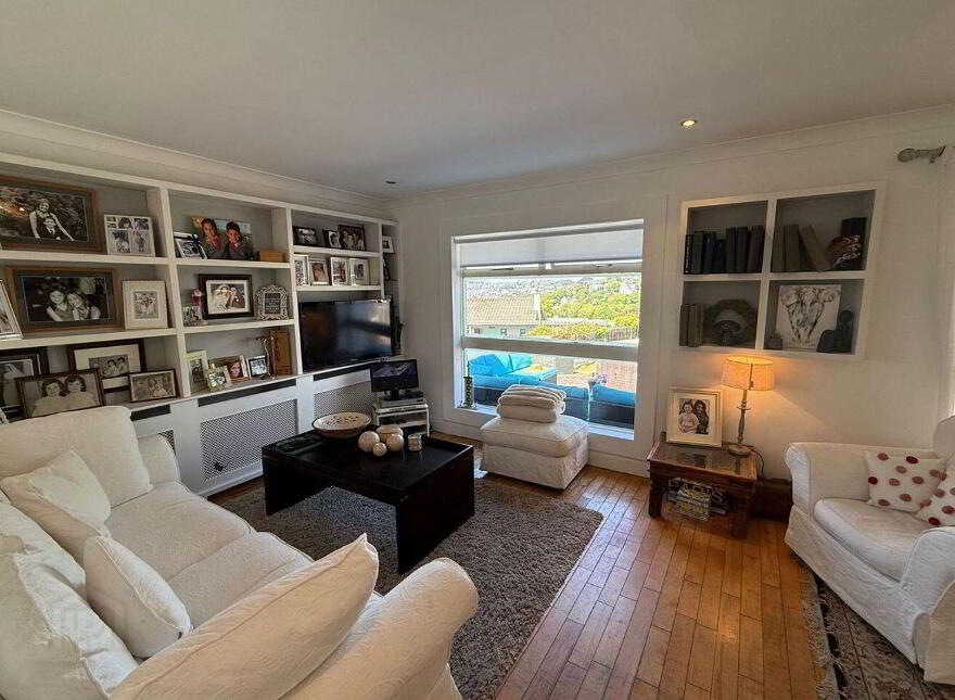 Wylde, Summercove, Kinsale, P17T998