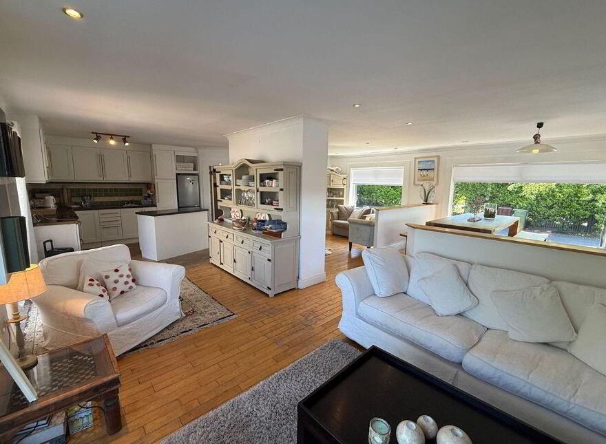 Wylde, Summercove, Kinsale, P17T998