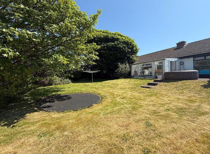 Wylde, Summercove, Kinsale, P17T998