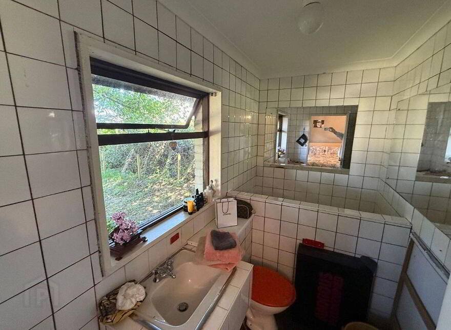 Wylde, Summercove, Kinsale, P17T998