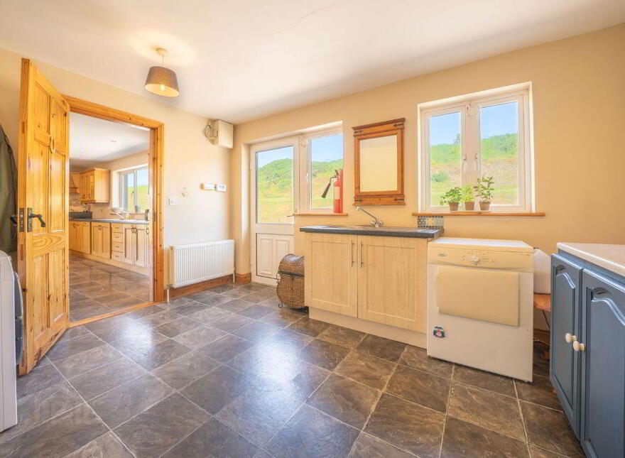 Gortnacrusha, Ballinspittle, P17NX04