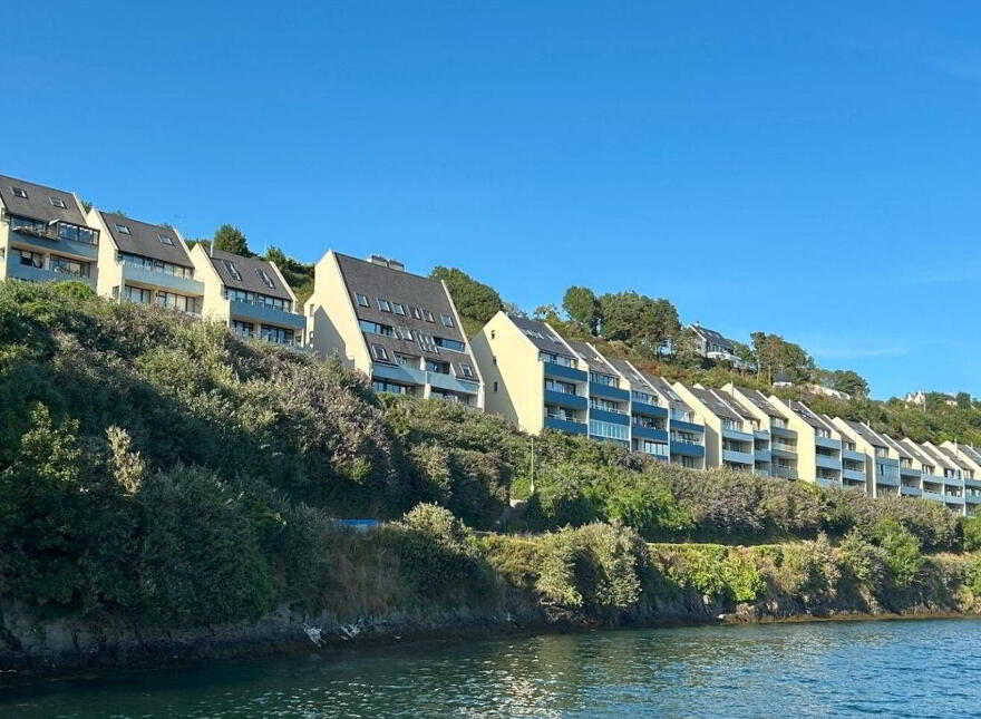 9A Ardbrack Heights, Kinsale, P17HF64
