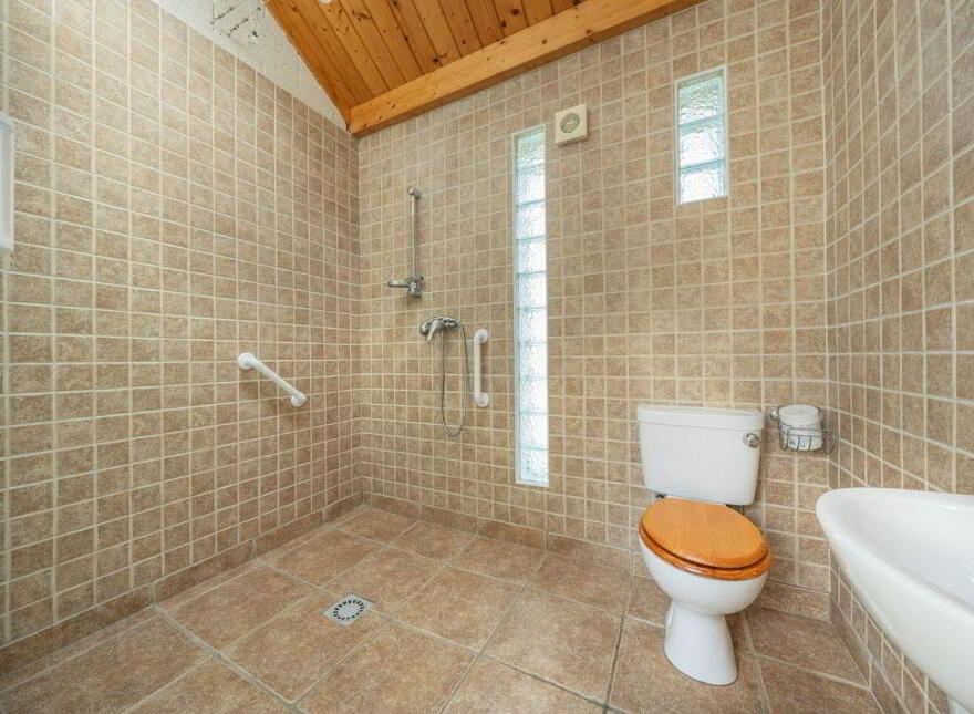 Cliffs Landing, Kinure, Oysterhaven, Kinsale, P17FC55