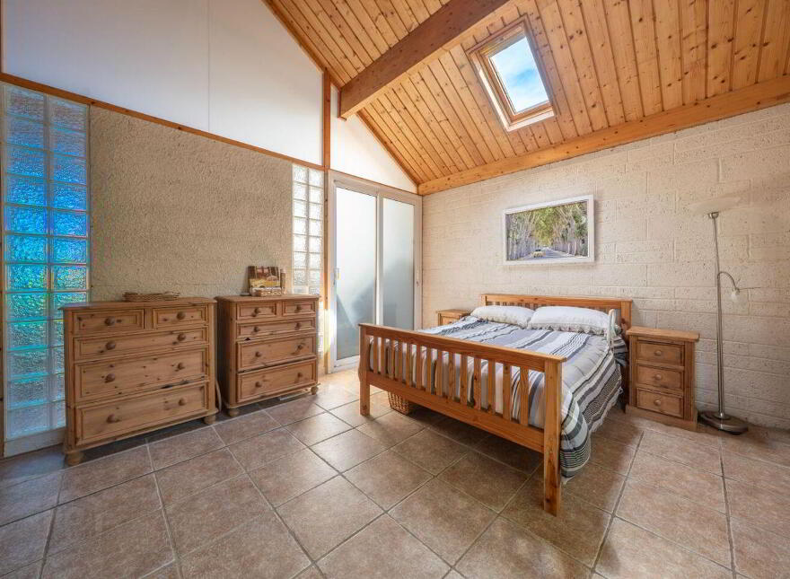 Cliffs Landing, Kinure, Oysterhaven, Kinsale, P17FC55