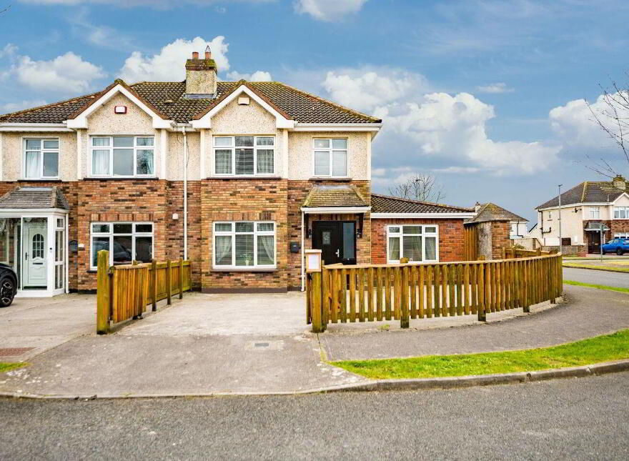 76 Rahanine Manor, Rochfortbridge, N91TX83 photo