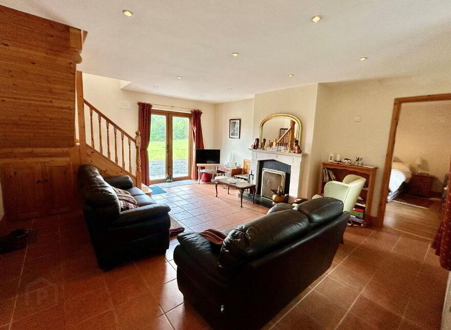 Tawnagh More, Mohill, N41FP79